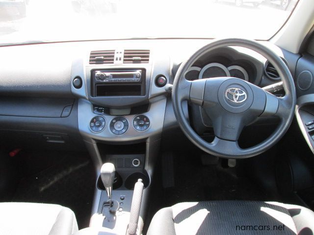 2010 Toyota Rav photo