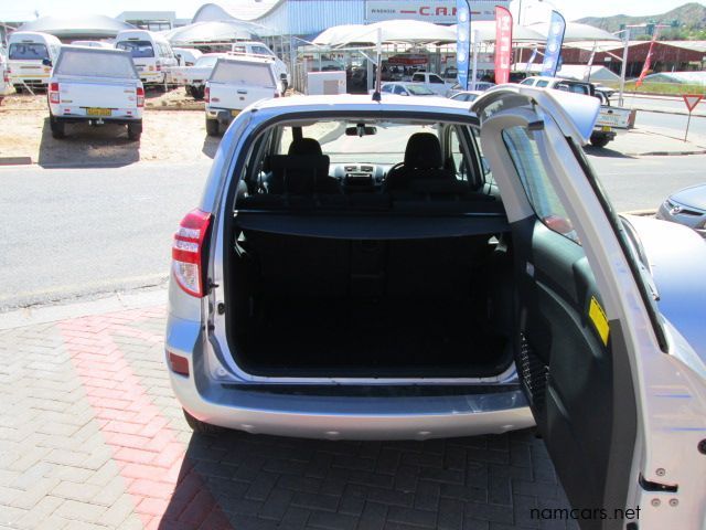 2010 Toyota Rav photo