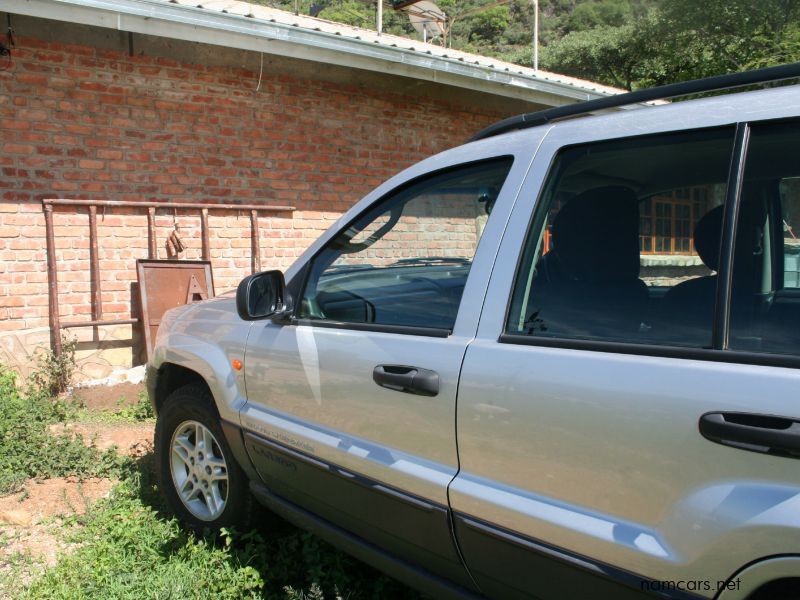 2005 Jeep Grand Cherokee Laredo CRD photo