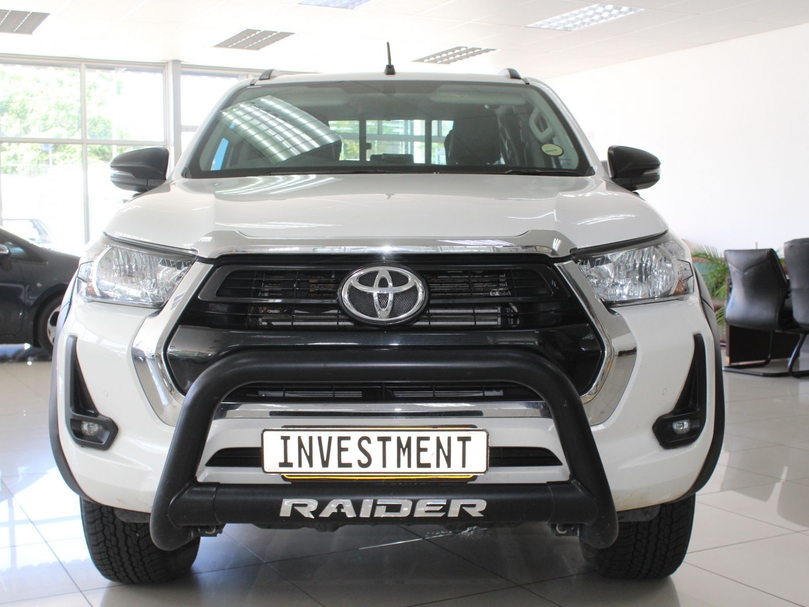 2023 Toyota Hilux 2.4 GD4 4x4 Auto DC photo