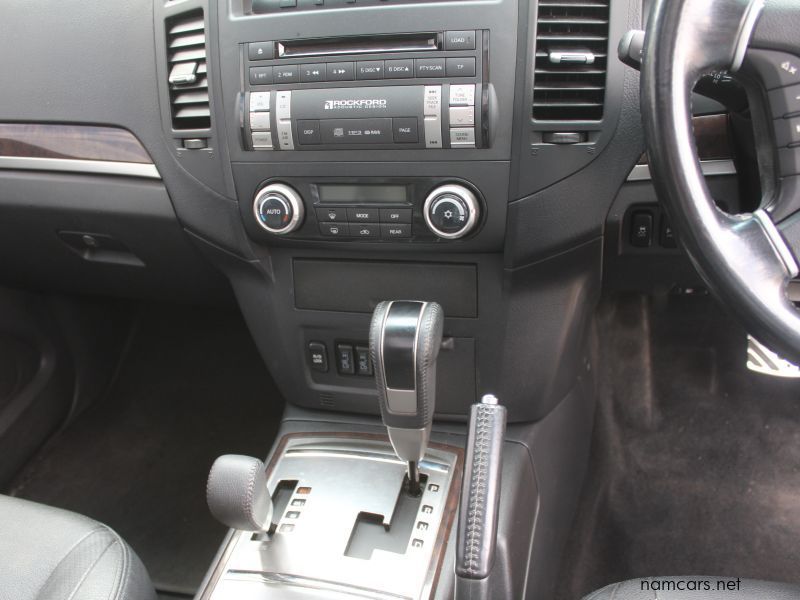 2014 Mitsubishi Pajero 5 door photo