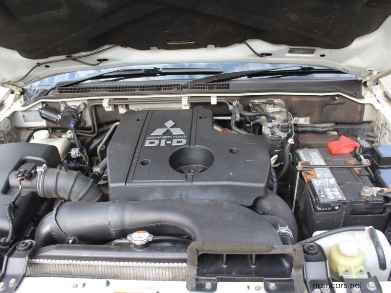 2014 Mitsubishi Pajero 5 door photo