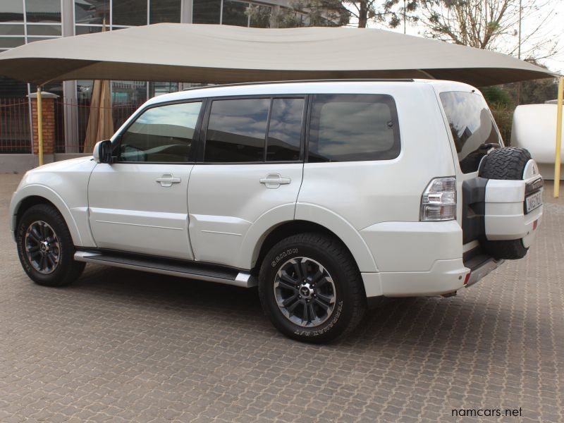 2014 Mitsubishi Pajero 5 door photo