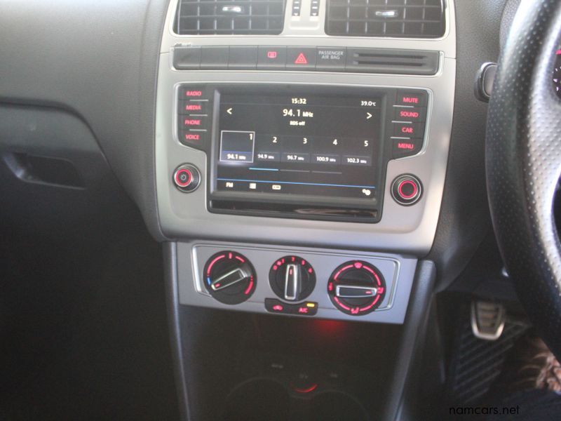 2017 Volkswagen Cross Polo 1.2TSI photo