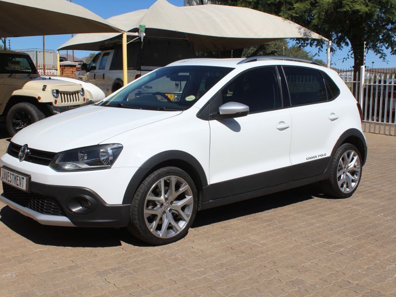 2017 Volkswagen Cross Polo 1.2TSI photo