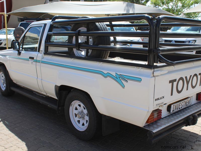 1997 Toyota Hilux 2.4 Diesel 2x4 SWB photo