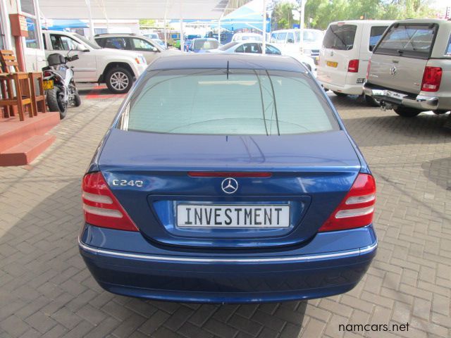2002 Mercedes-Benz C240 photo