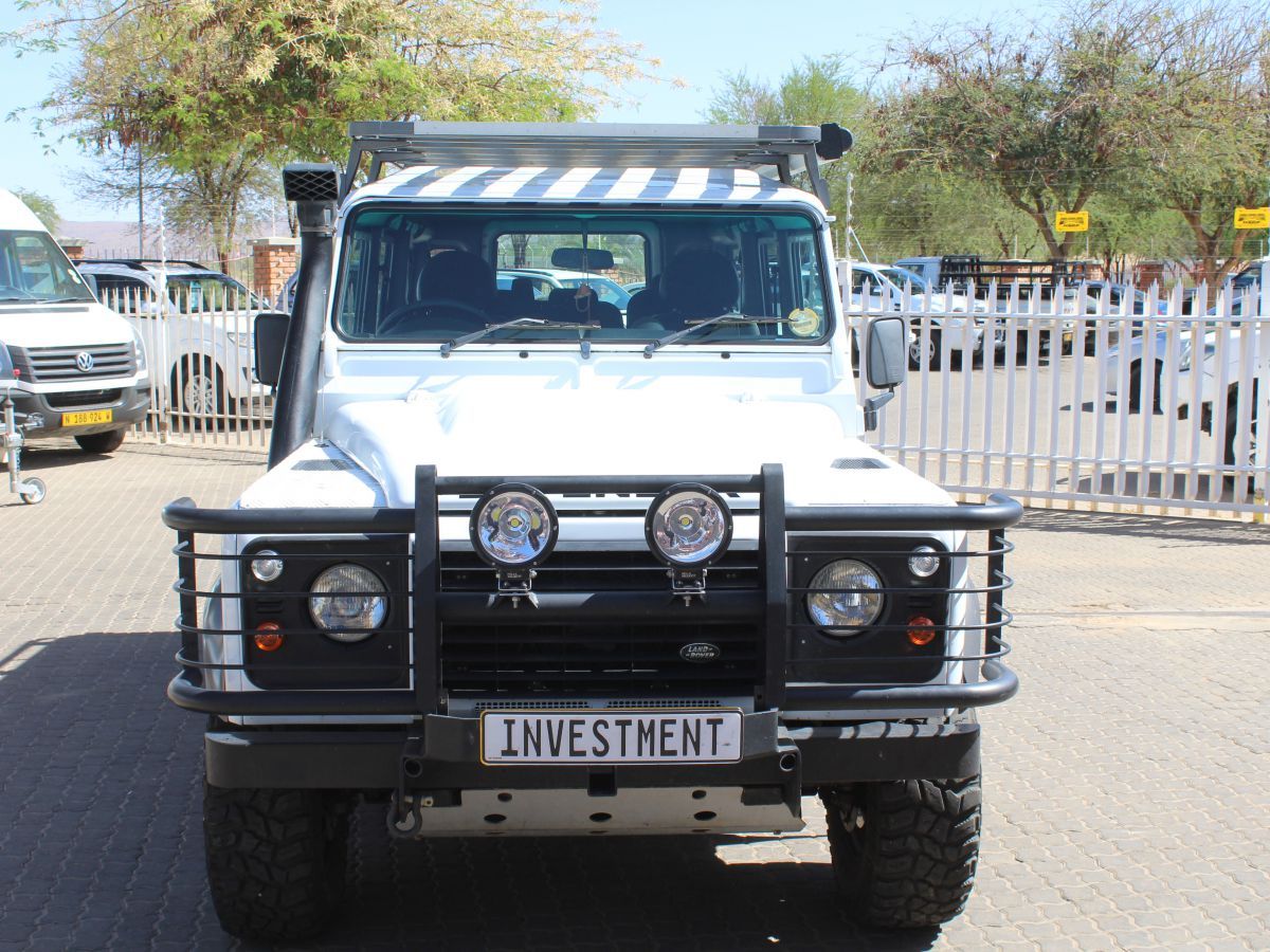2011 Land Rover Defender LWB 5 door photo