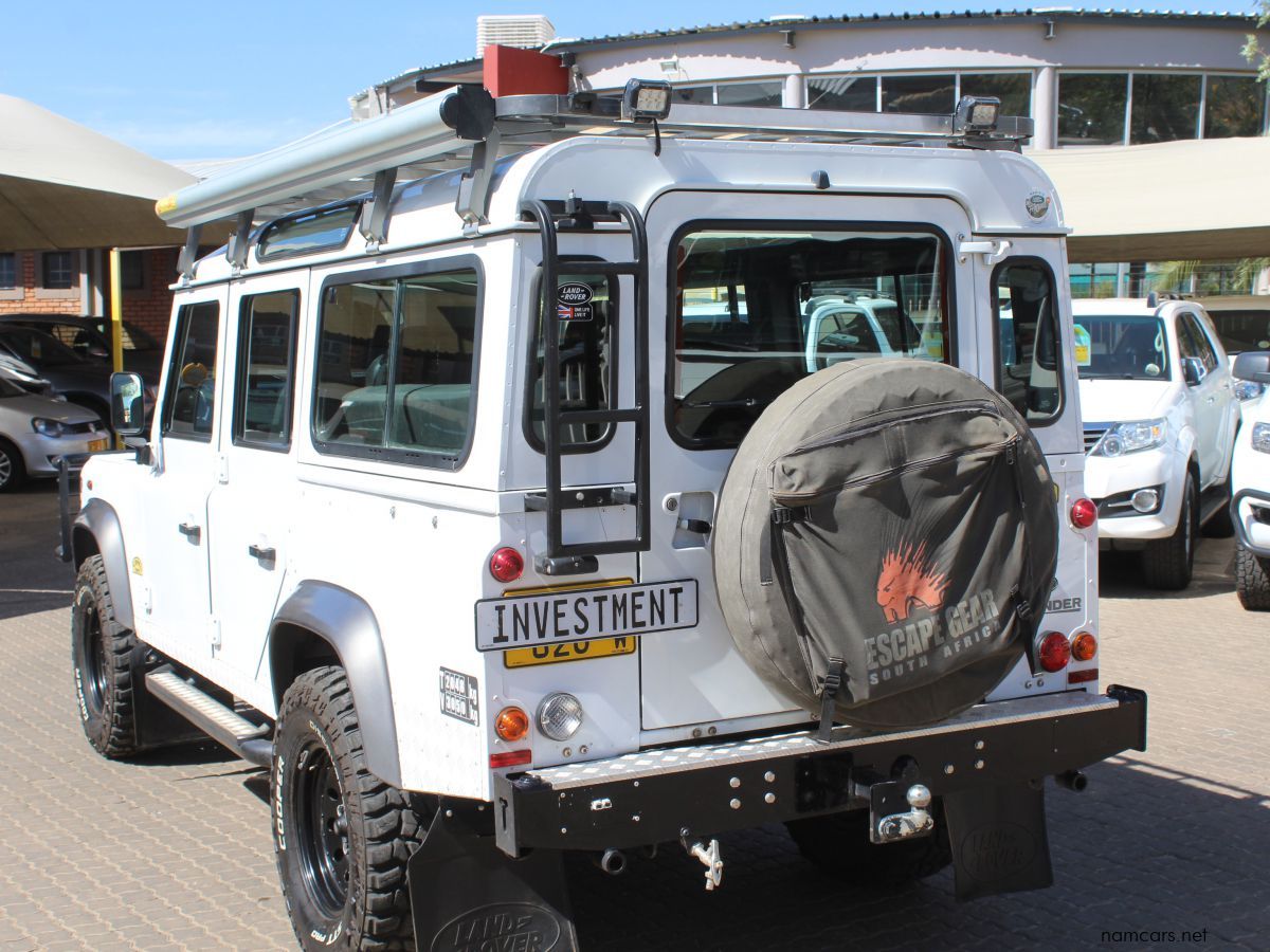 2011 Land Rover Defender LWB 5 door photo