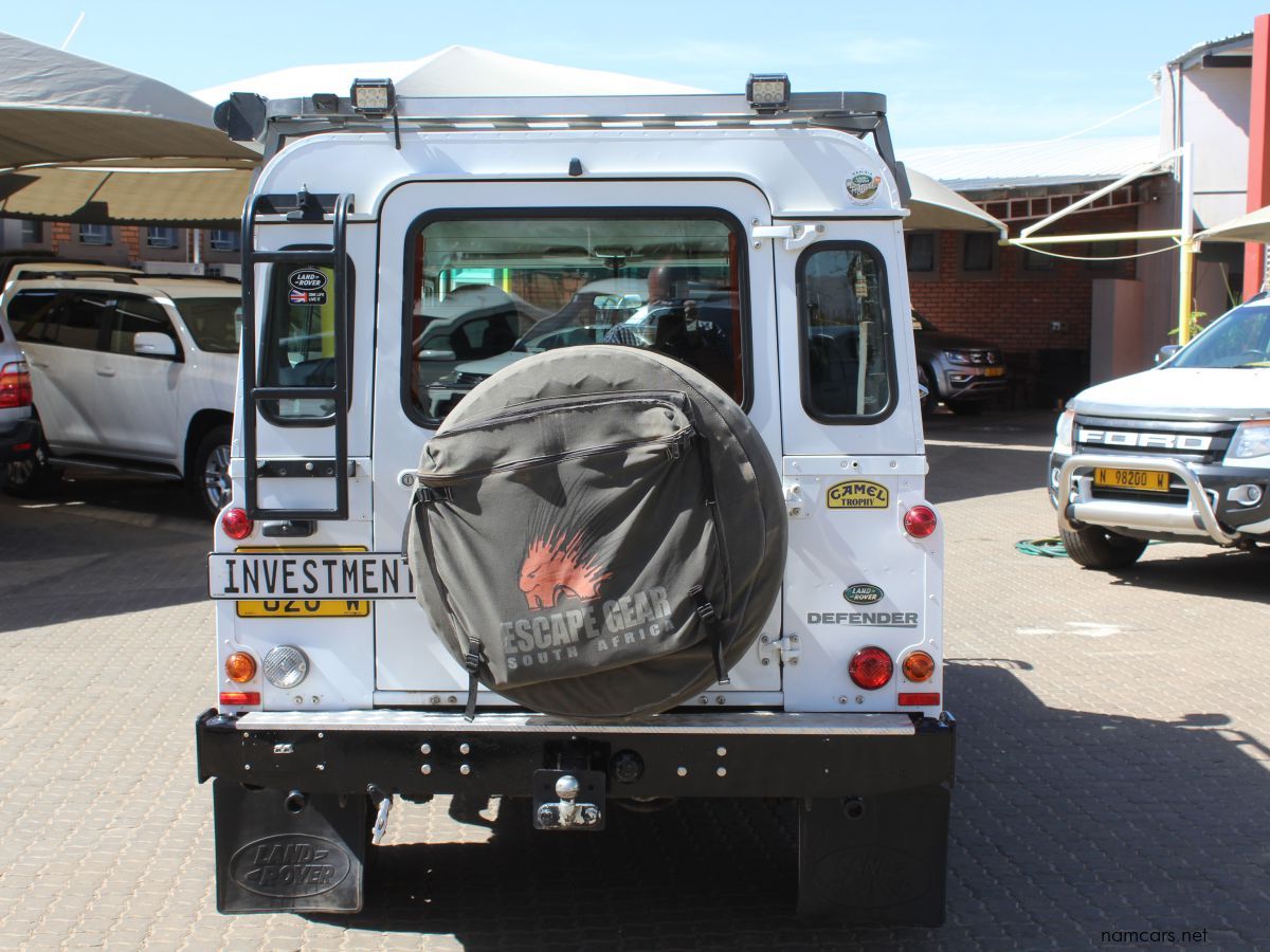 2011 Land Rover Defender LWB 5 door photo