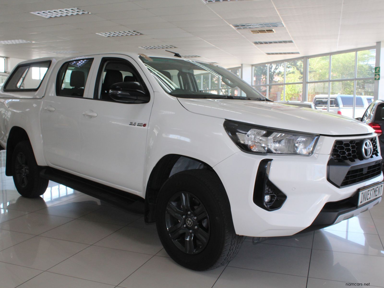 0 Toyota Hilux 2.4GD6 photo