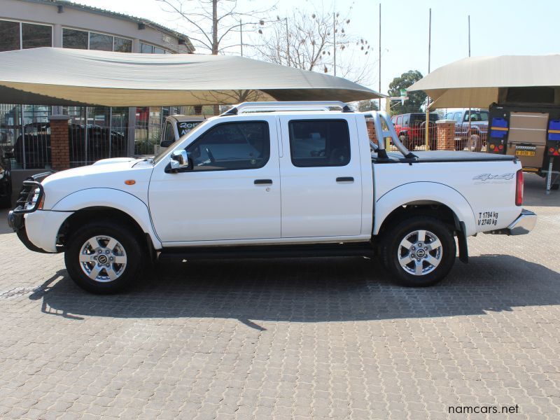 2021 Nissan NP300 2.5TDI D/C 4X4 photo