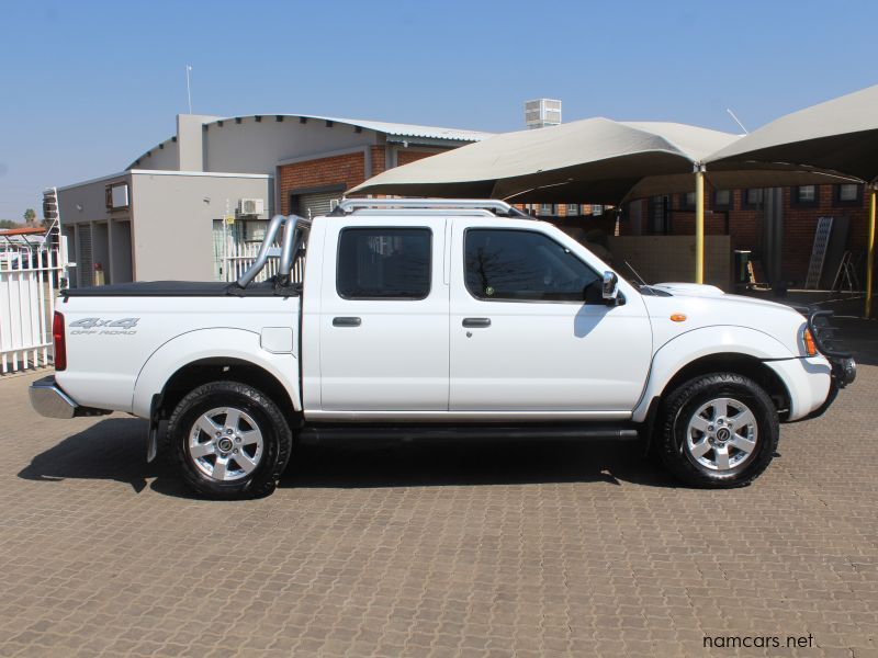 2021 Nissan NP300 2.5TDI D/C 4X4 photo