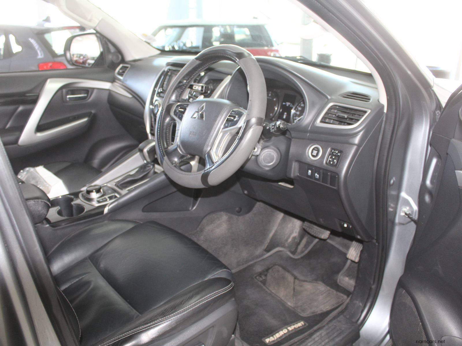 2020 Mitsubishi Pajero Sport photo