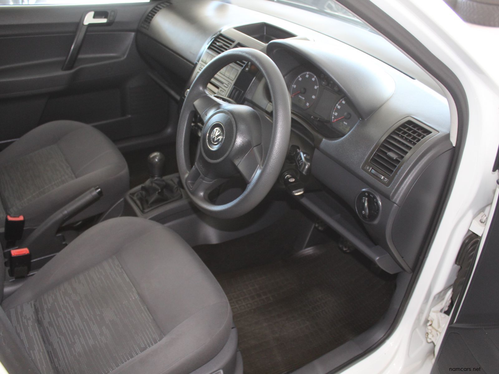 2016 Volkswagen VW Polo Sedan 1.4i photo