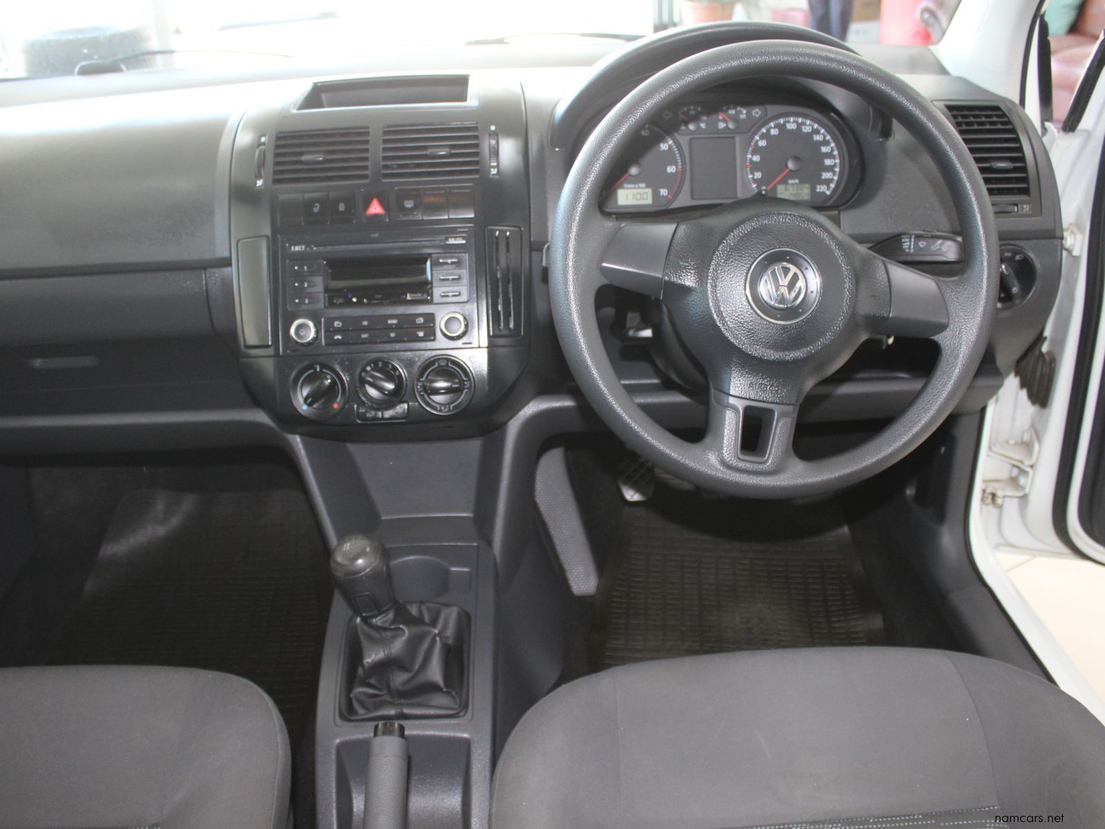 2016 Volkswagen VW Polo Sedan 1.4i photo