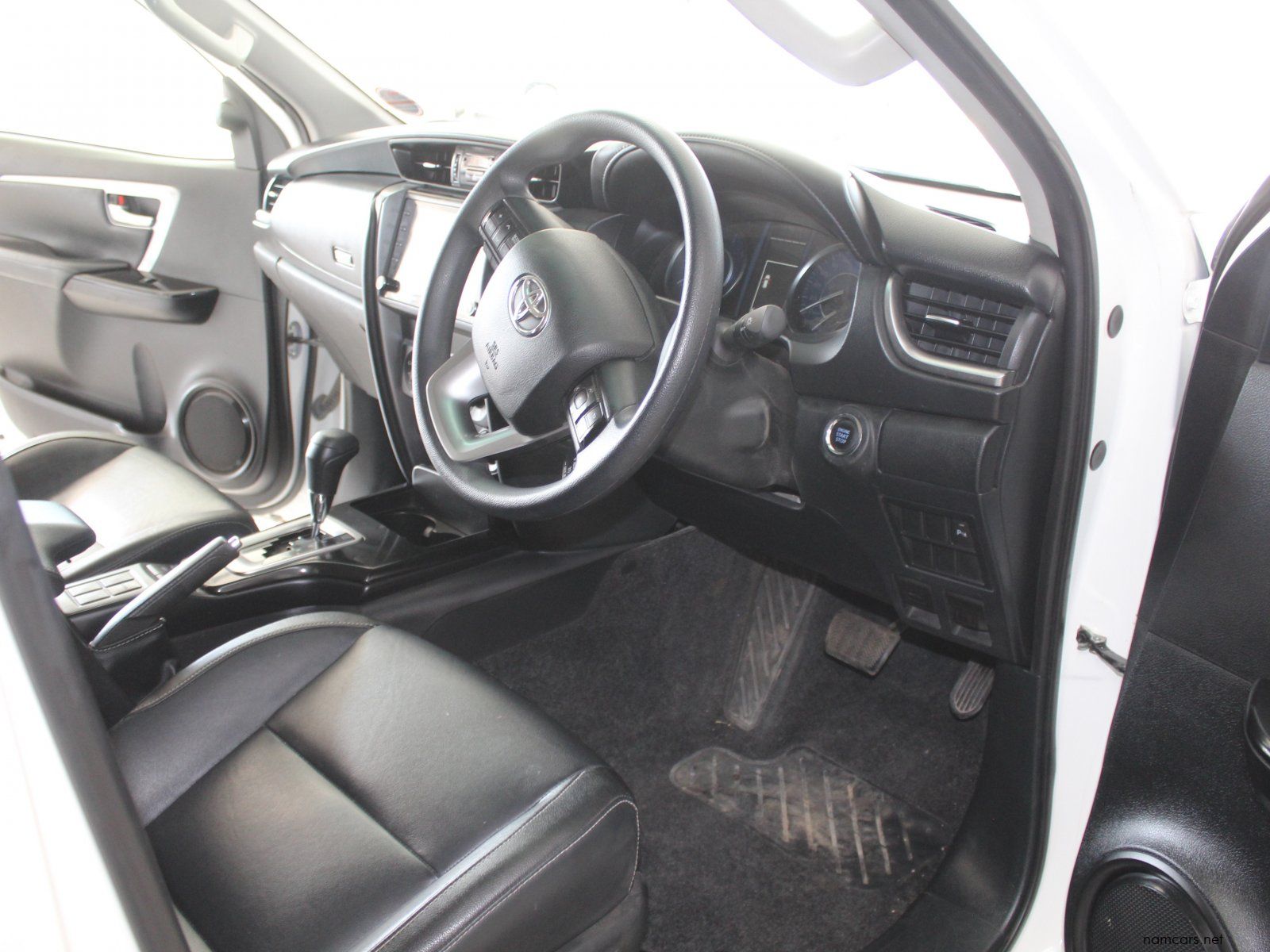 2025 Toyota Fortuner photo