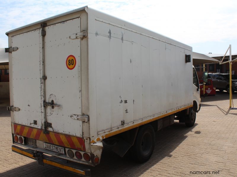 2009 Toyota Dyna 5-104 photo