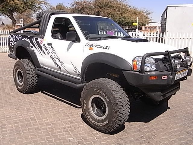 2013 Nissan Patrol-Np300 V8 photo