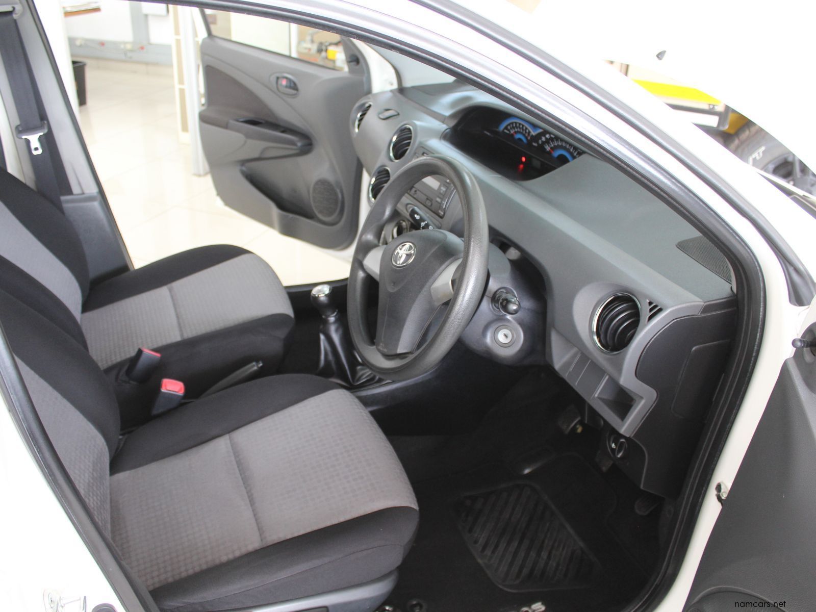 2014 Toyota Etios Sedan 1.5 XS photo