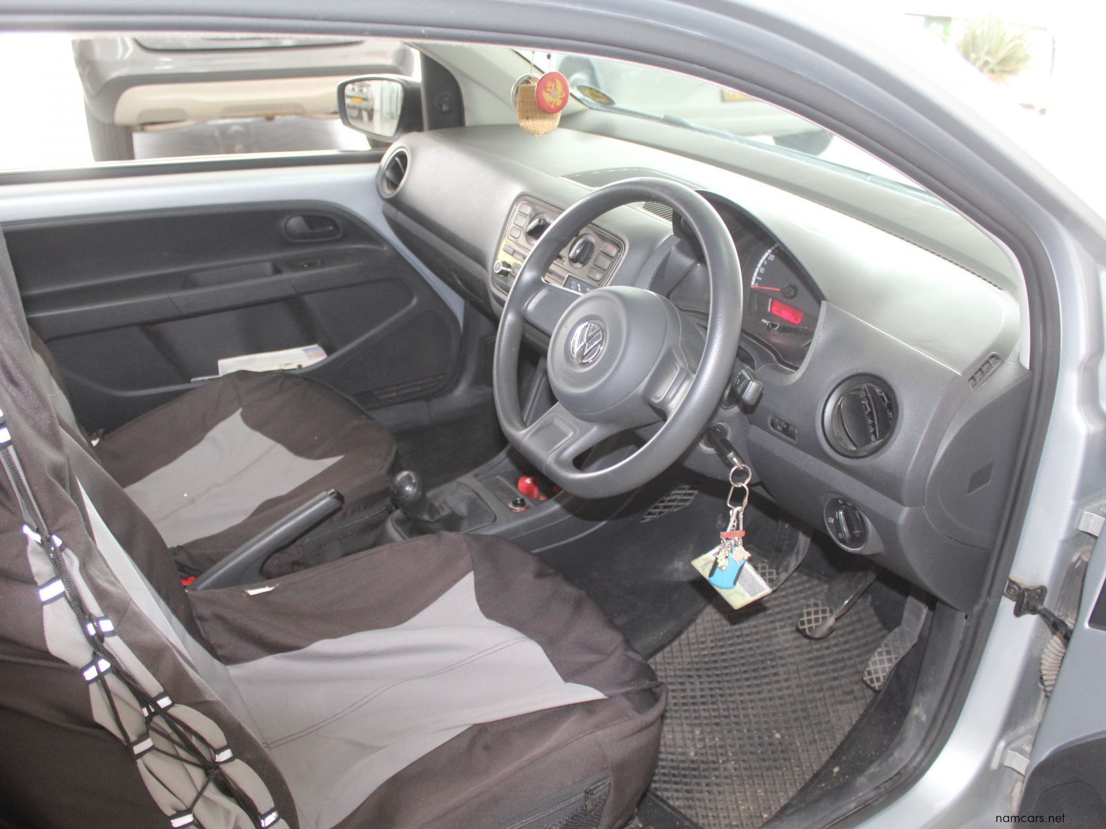 2015 Volkswagen Up photo