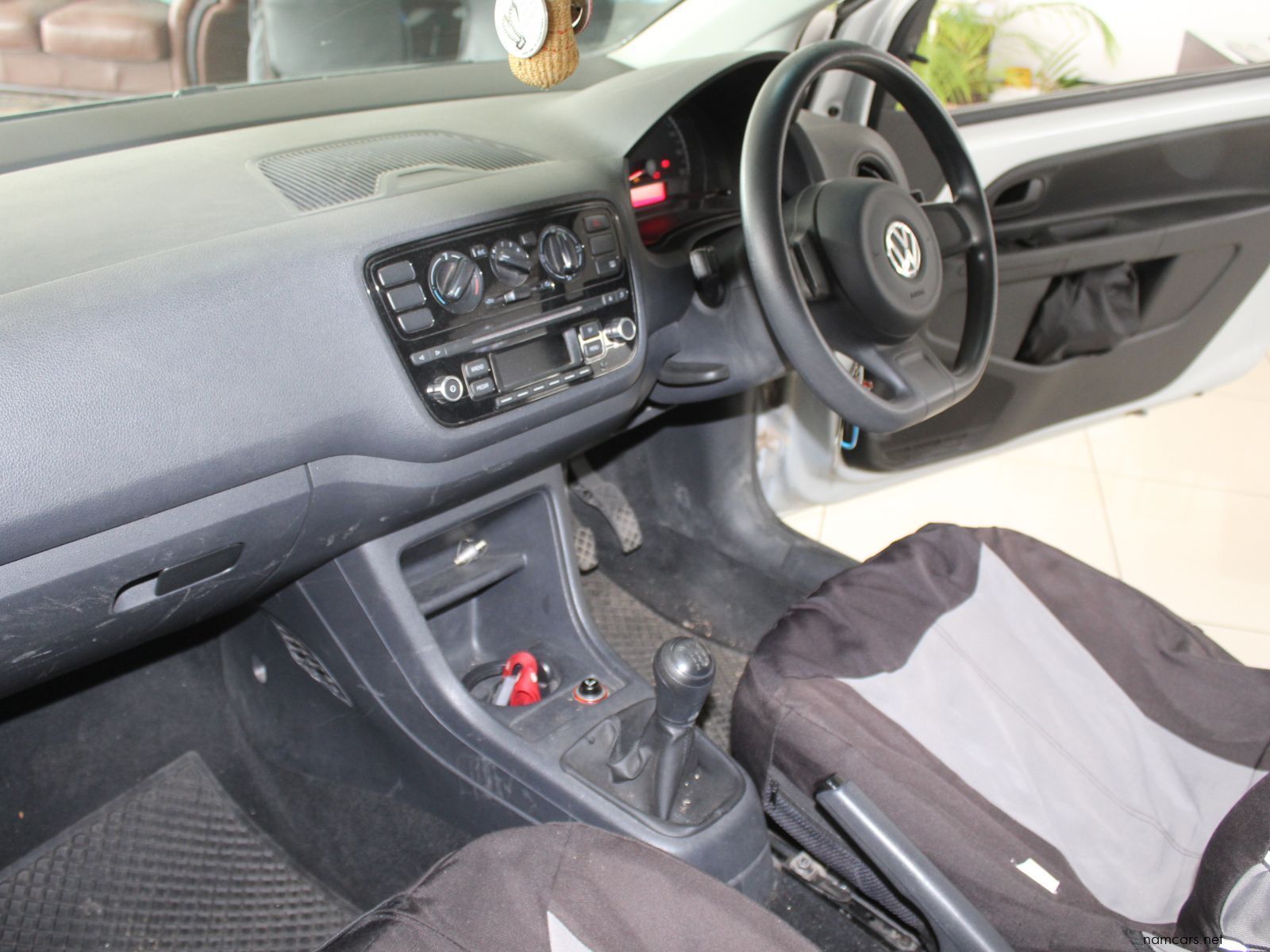 2015 Volkswagen Up photo