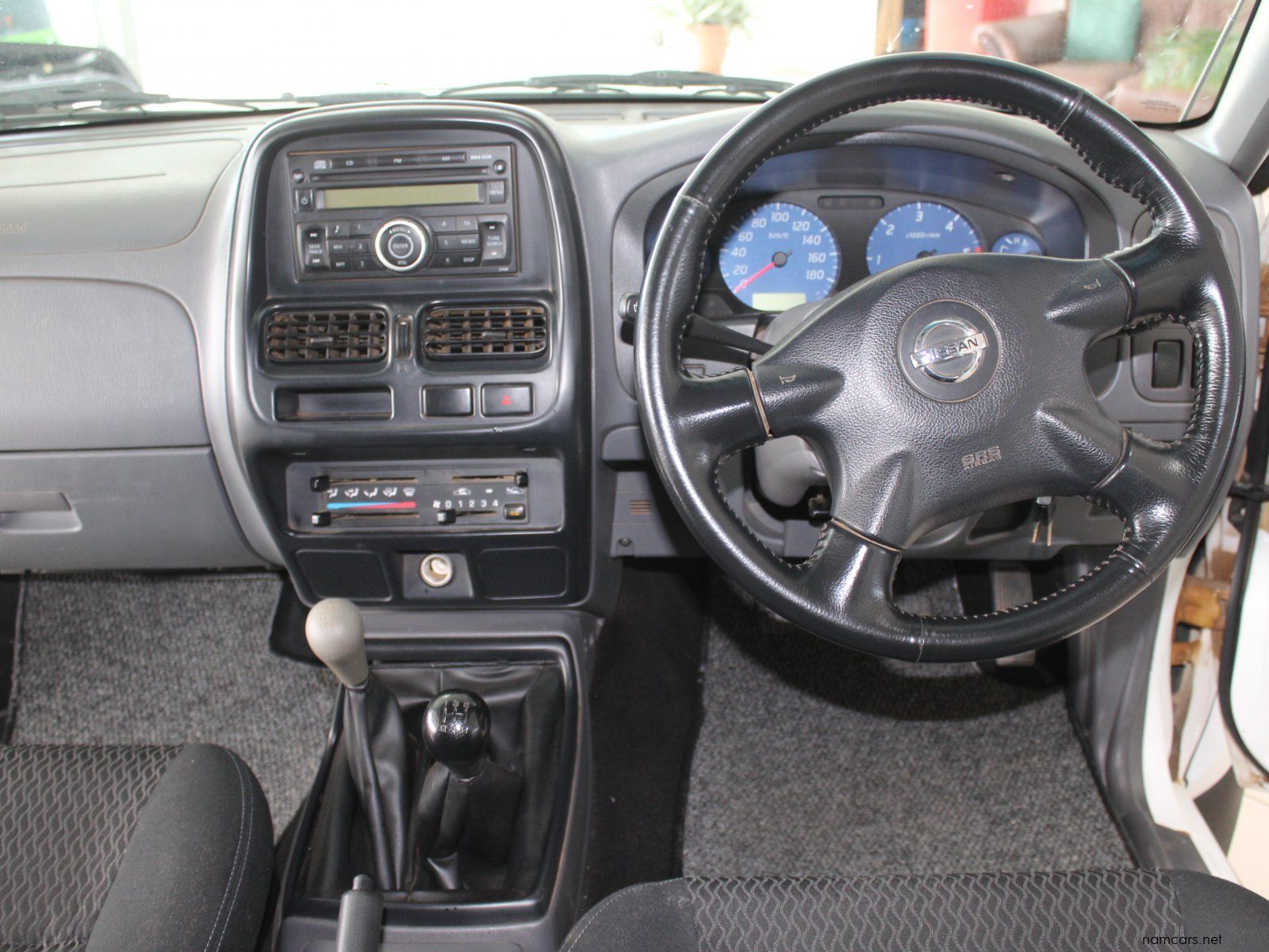 2021 Nissan NP300 2.5 TDI DC photo