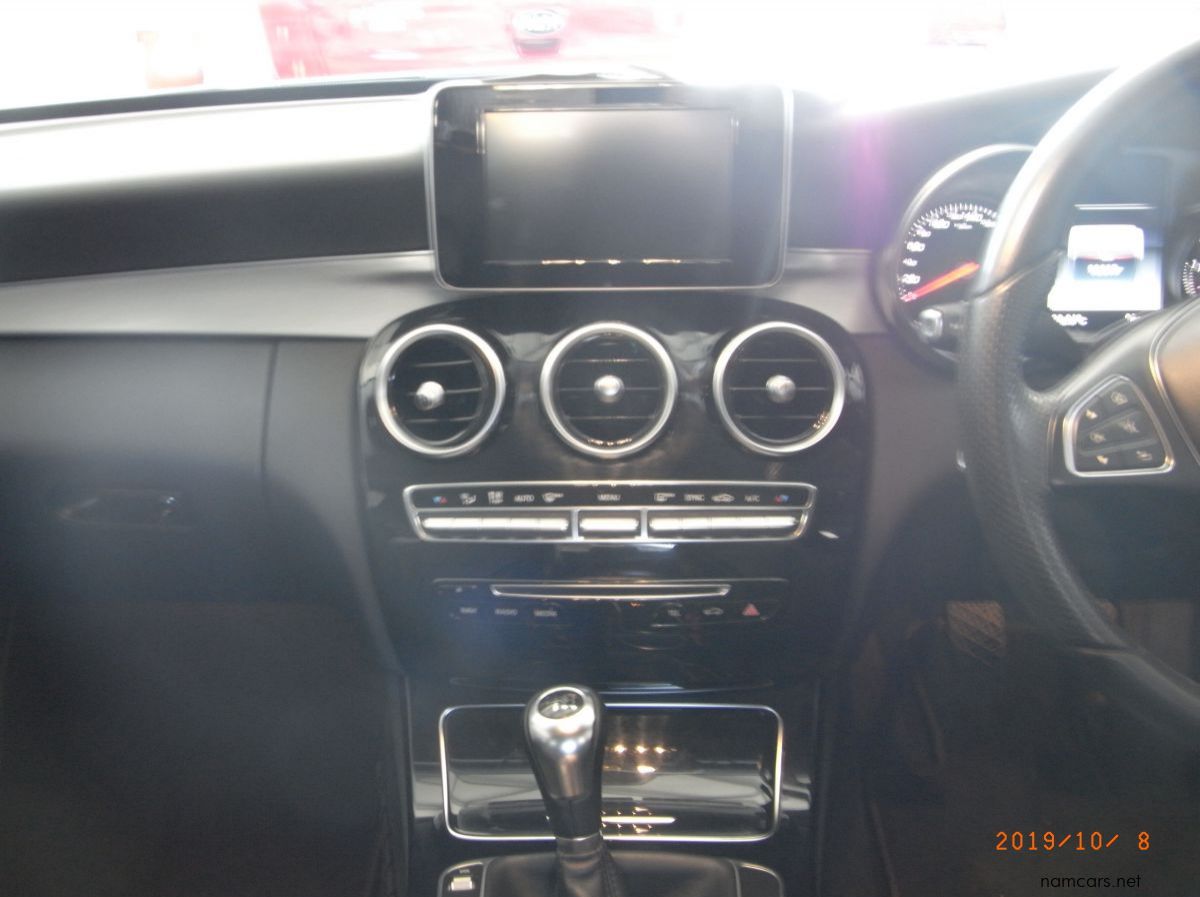 2014 Mercedes-Benz C200 pictures