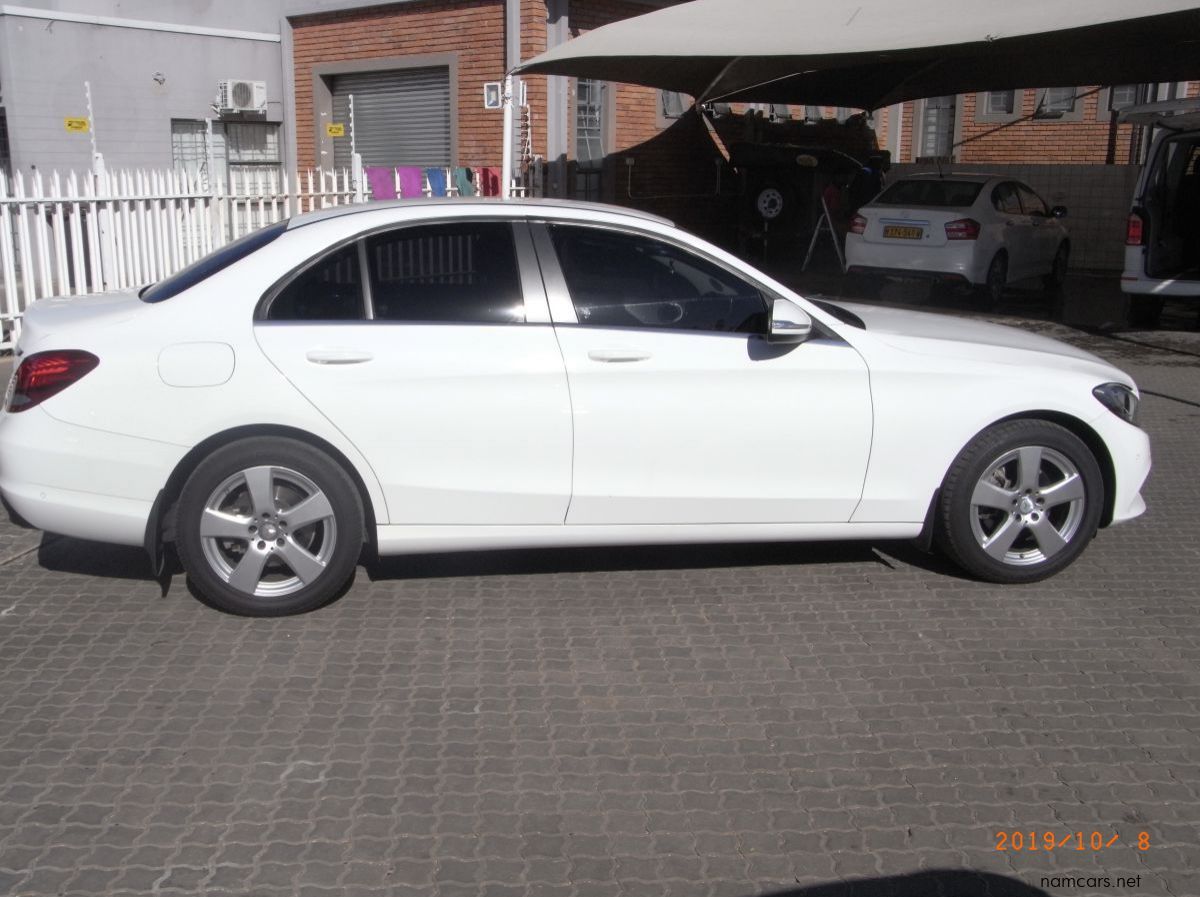 2014 Mercedes-Benz C200 pictures