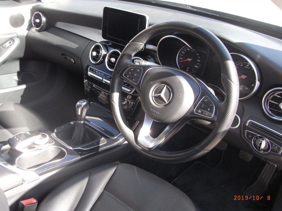 2014 Mercedes-Benz C200 pictures
