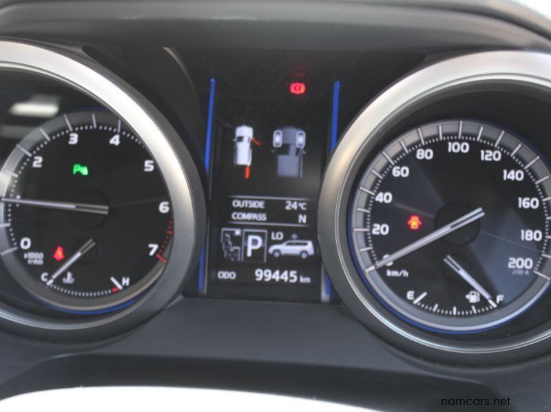 2015 Toyota Toyota Prado 4.0 VX pictures