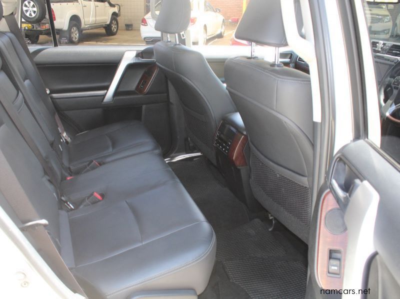 2015 Toyota Toyota Prado 4.0 VX pictures