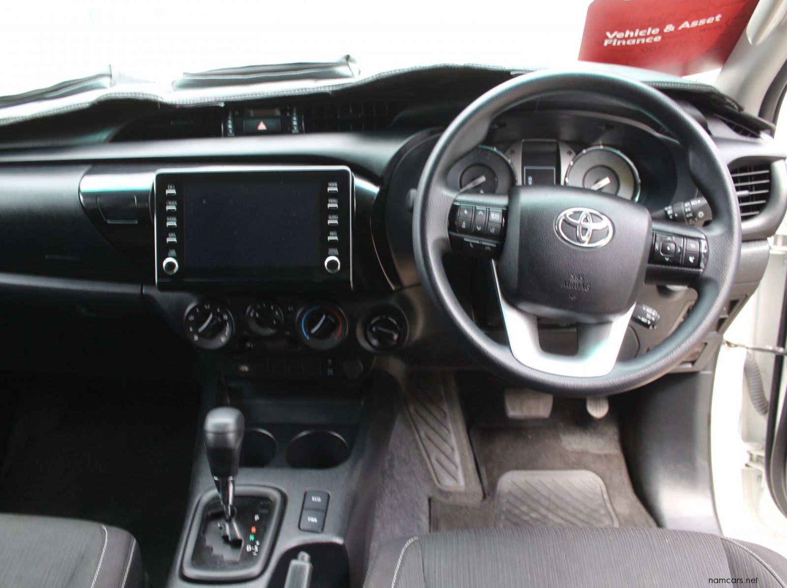 2025 Toyota Hilux 2.4GD6 pictures