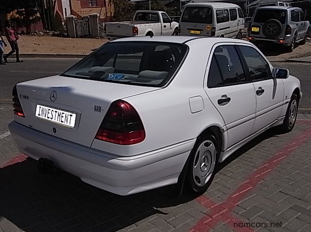 2000 Mercedes-Benz C180 pictures