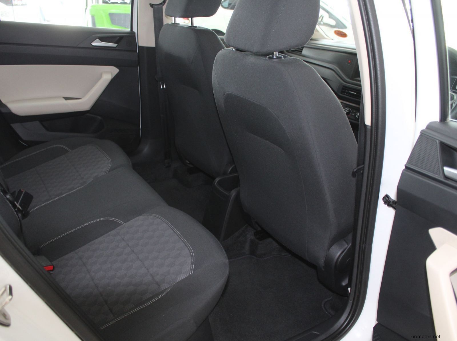 2025 Volkswagen Polo 1.6i sedan pictures