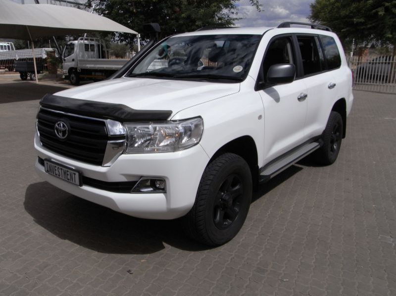 2016 Toyota Land cruiser 200 series pictures