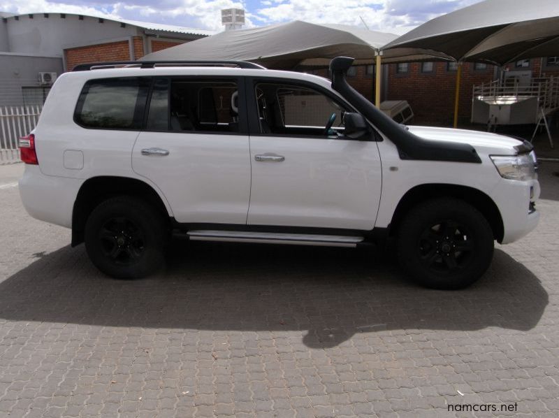 2016 Toyota Land cruiser 200 series pictures