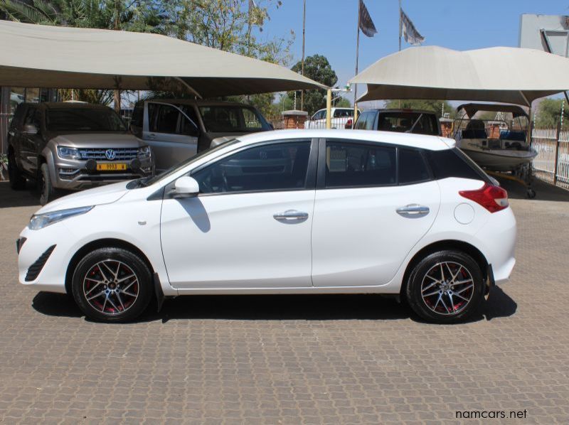 2019 Toyota YARIS 1.5 XI pictures