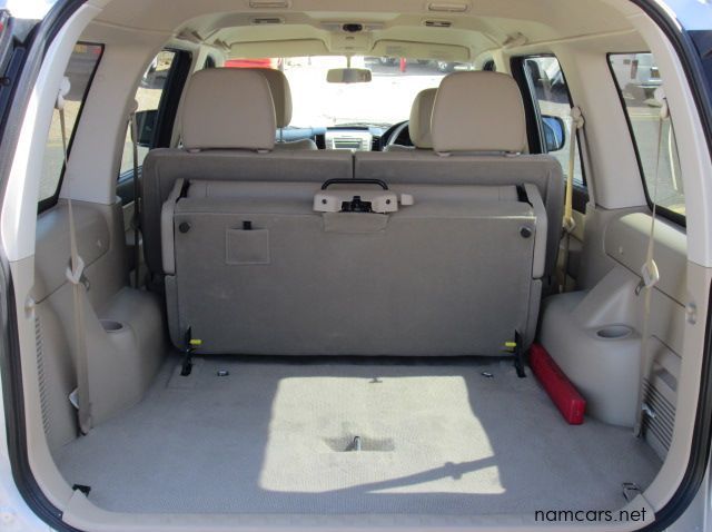 2011 Ford Everest pictures