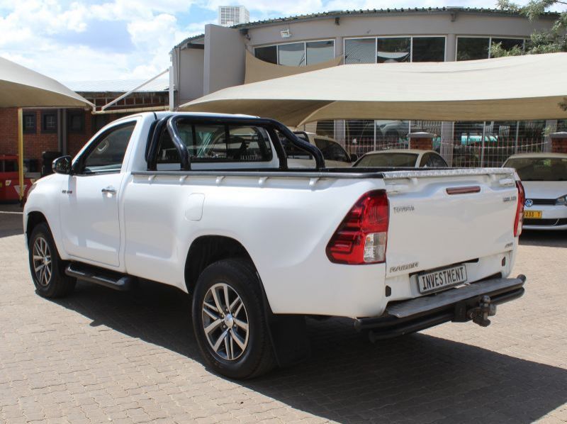 2017 Toyota HILUX 2.8GD6 S/C 4X4 pictures