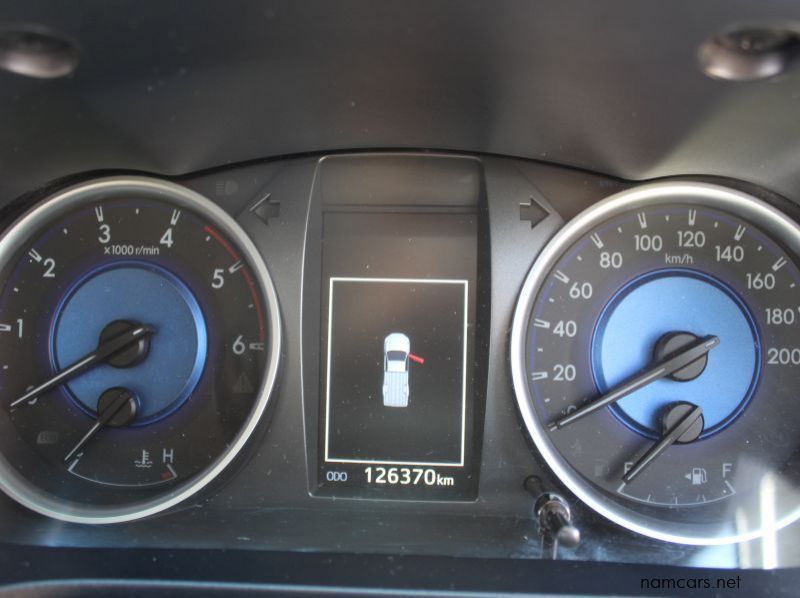 2017 Toyota HILUX 2.8GD6 S/C 4X4 pictures