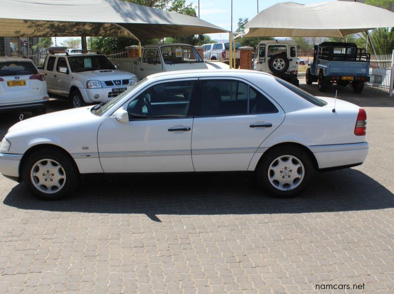 1996 Mercedes-Benz C250 D pictures