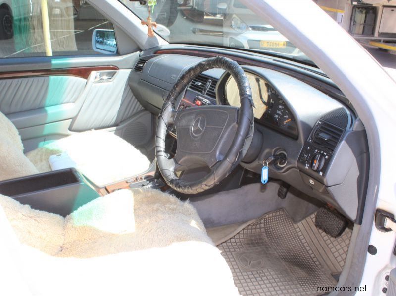 1996 Mercedes-Benz C250 D pictures