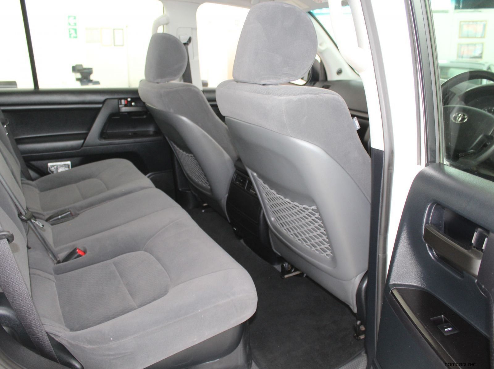 2017 Toyota GX-R 200 Series Land cruiser V8 pictures