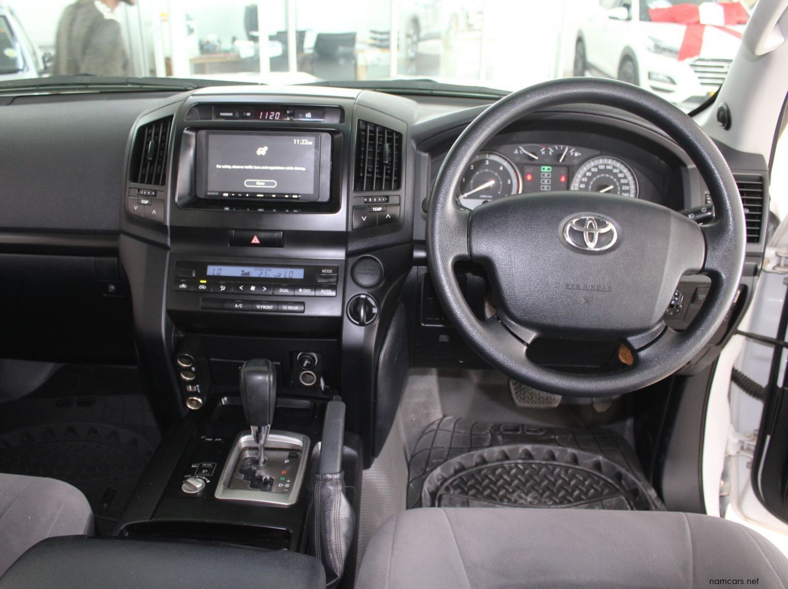 2017 Toyota GX-R 200 Series Land cruiser V8 pictures