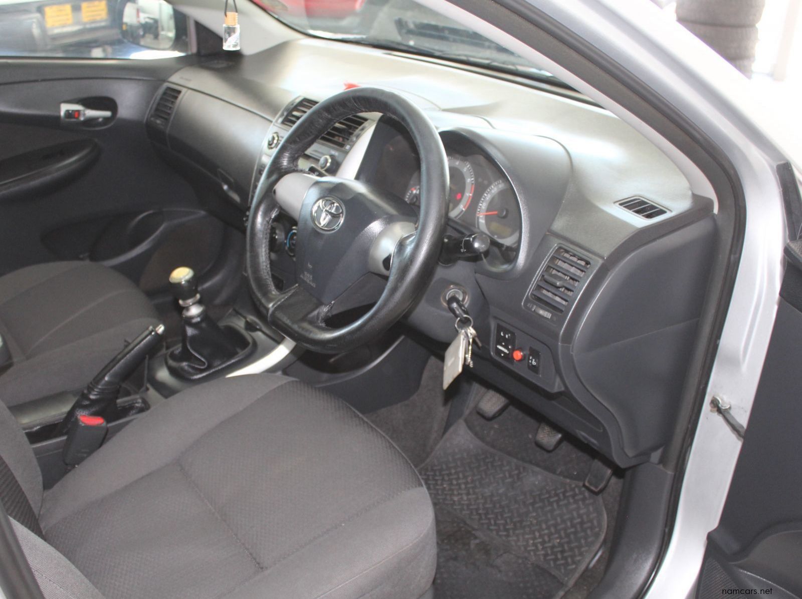 2011 Toyota Corolla Quest Professional pictures