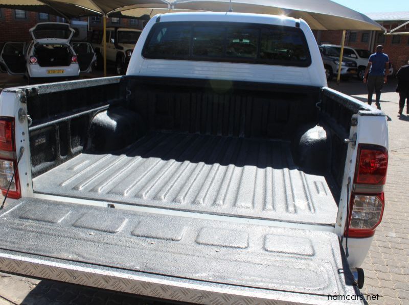 2015 Toyota Hilux 3.0 D4D Legend 45 4x4 pictures