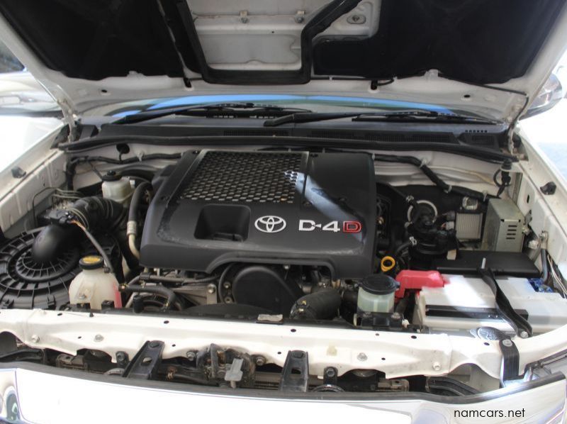 2015 Toyota Hilux 3.0 D4D Legend 45 4x4 pictures