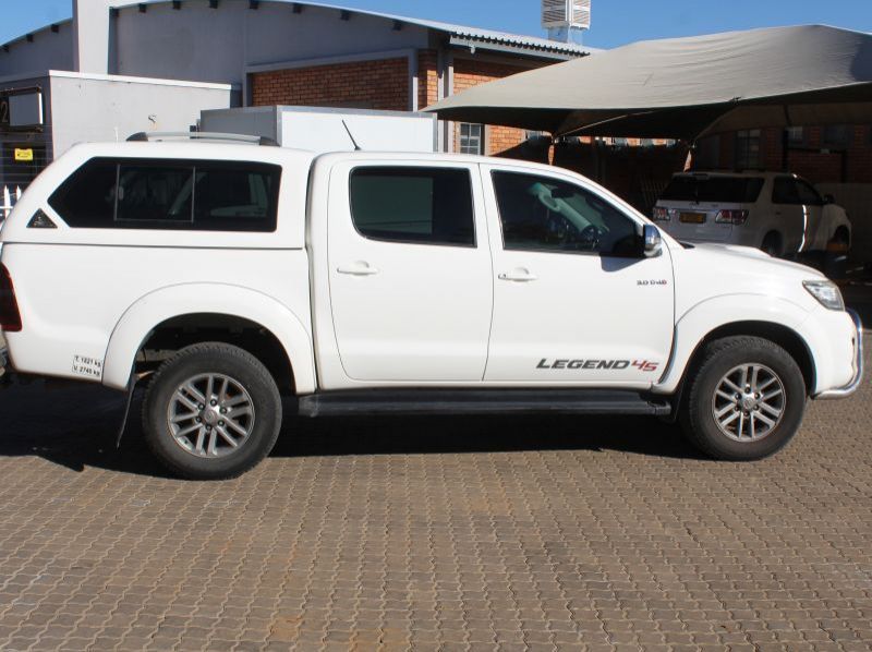2015 Toyota Hilux 3.0 D4D Legend 45 4x4 pictures