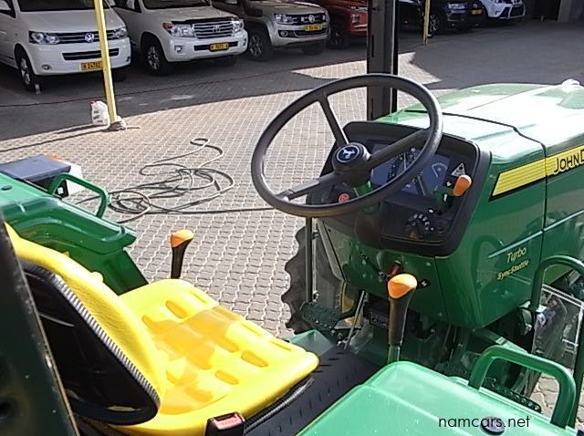 2017 John Deere 5065E 4x4 pictures